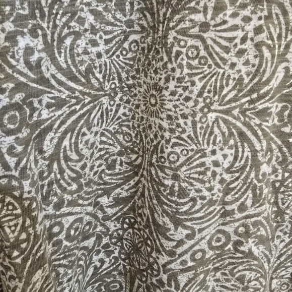 Chico's Size 2 Modal Blend Tassle Sage Green Pasiley Blouse - Picture 8 of 10